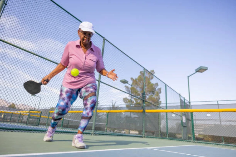 Những câu hỏi phổ biến về người chơi pickleball lớn tuổi