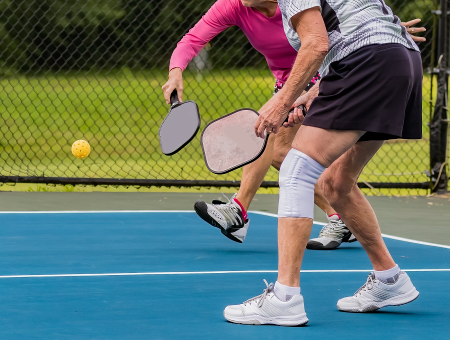 Cách phòng ngừa và phục hồi cơn đau đầu gối khi chơi pickleball