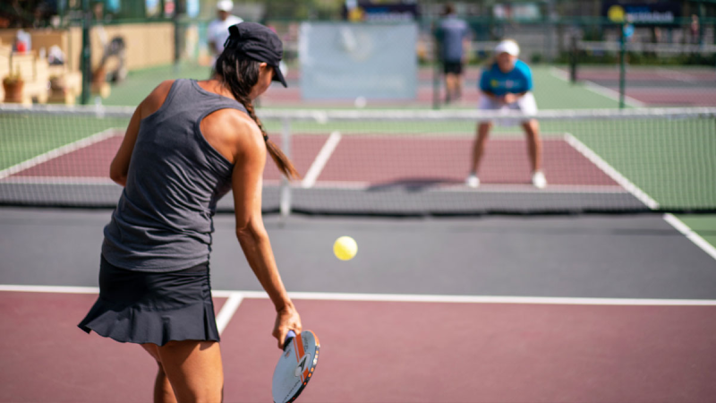 Cách đánh trả giao bóng trong Pickleball chuẩn kỹ thuật Cách đánh trả giao bóng trong Pickleball chuẩn kỹ thuật